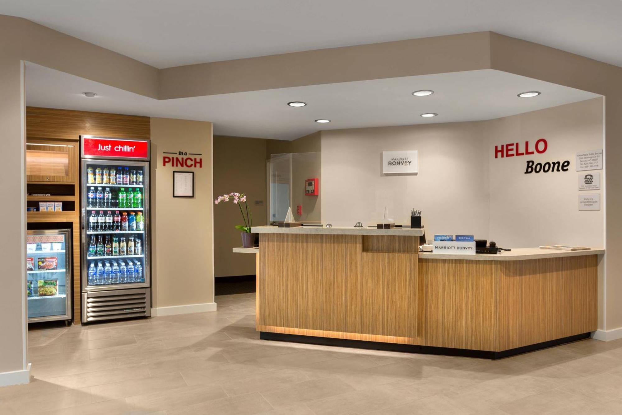 Towneplace Suites Бун Экстерьер фото